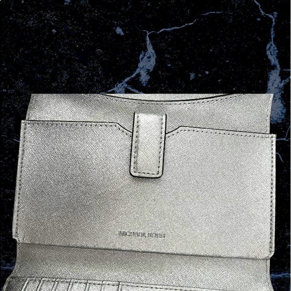 Michael Michael Kors multi-function phone wallet - image 5